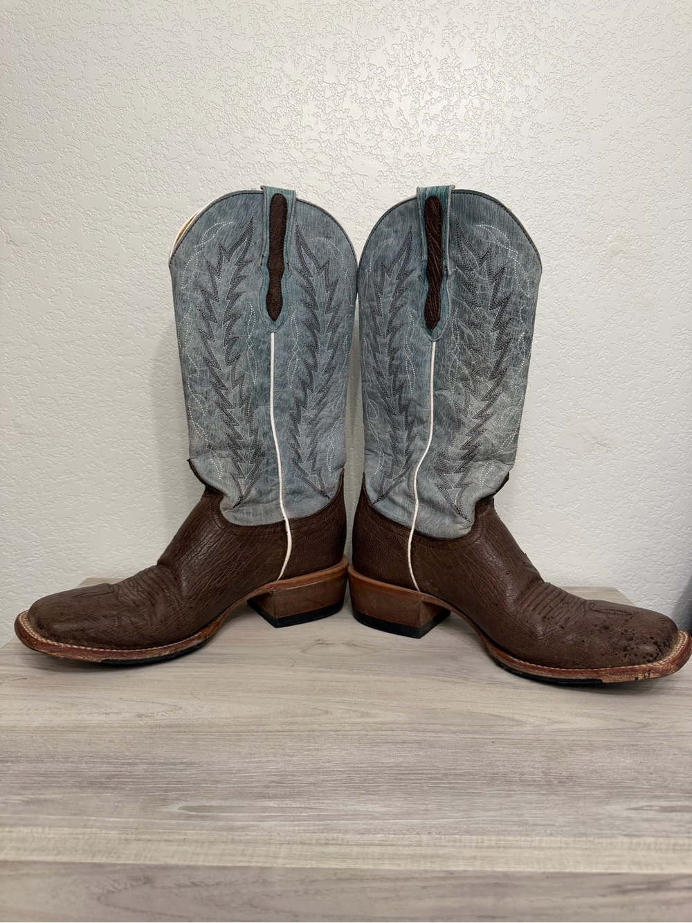 Women’s Two-Tone Western Cowboy Boots - Brown & Light Blue